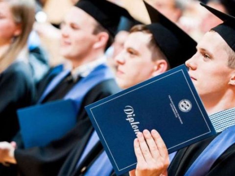 Xaricdə təhsil alan tələbələrə şad xəbər - diplomların tanınmasına görə dövlət rüsumu ləğv olunur