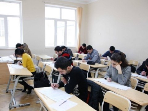 Kolleclərə Azərbaycan dilindən imtahanın müddəti azaldıldı