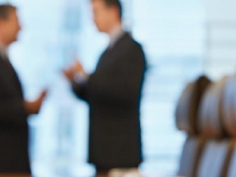 Ana dilində danışa bilməyən məmurlar… 