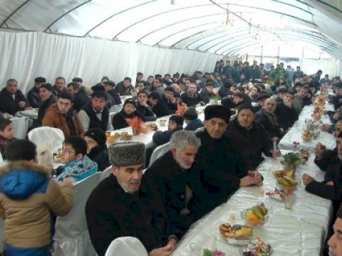 Azərbaycanda böyük koronavirus təhlükəsi - Bəzi yerlərdə yas mərasimi keçirilir