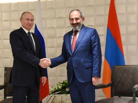 Putin Paşinyanı Moskvaya ÇAĞIRDI
