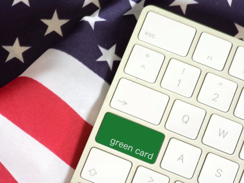 Amerikada yaşamaq şansı verən “Green Card”a kimlər müraciət edə bilər? - VİDEO