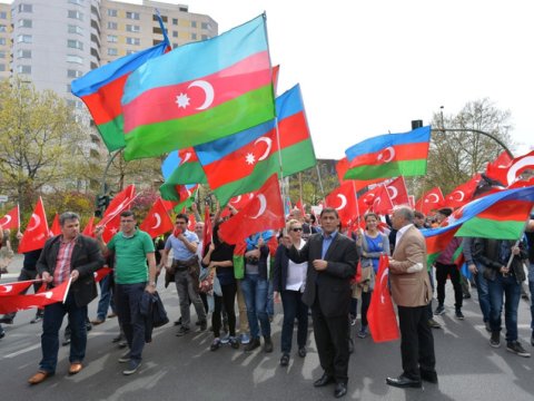 Erməni diasporu Modern.az-ın yazdıqlarını TƏSDİQLƏDİ: Azərbaycan diasporu bizi üstələyir