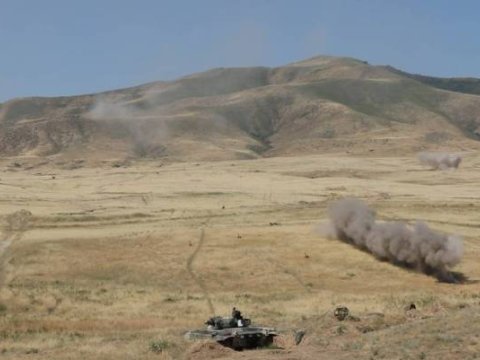 Ermənilər Ağdamda tank və topları işə saldılar - FOTOLAR