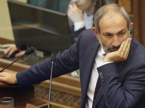 Ermənistan parlamentində Paşinyanın istefası TƏLƏB OLUNDU