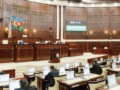 Milli Məclisdə mədəniyyəti ən yaxşı hansı deputat bilir? - Ekspert RƏYLƏRİ