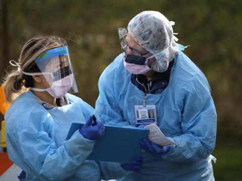 Alimlər: “Koronavirus tezliklə adi respirator xəstəliyə çevriləcək”