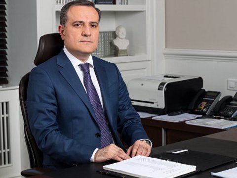 Nazir karantin qaydalarını pozan şöbə müdirinə TÖHMƏT VERDİ