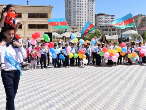 Ləng təhsil tarixində ilk “Son zəng” - VİDEO