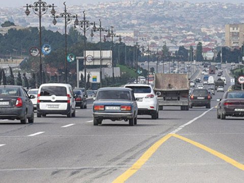 Xüsusi karantin rejimi tətbiq olunan rayon və şəhərlərdən keçərkən avtomobili saxlamaq QADAĞANDIR