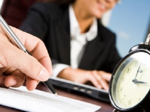 Bəzi təşkilatların işə başlanma saatı dəyişdirilir - RƏSMİ