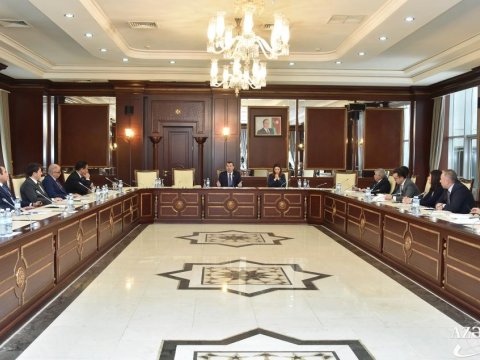 Milli Məclisdə beynəlxalq sahəni ən yaxşı hansı deputat bilir? - Ekspert RƏYLƏRİ 