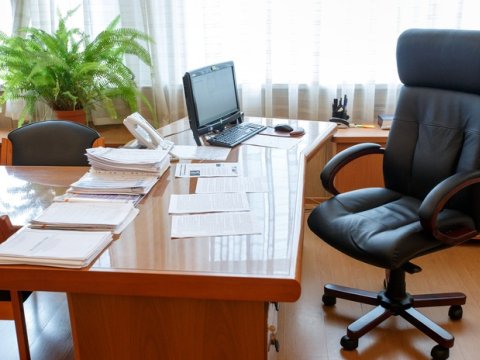 Karantin qaydalarını pozan rəis vəzifədən çıxarıldı