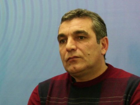 “Hökumət qəsdən karantin rejimi tətbiq edib, ziyanı gözə almaz” - İqtisadçı