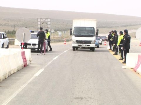 Rayona gedənlərin qarşısı belə alınır - torpaq yol QAZILIR