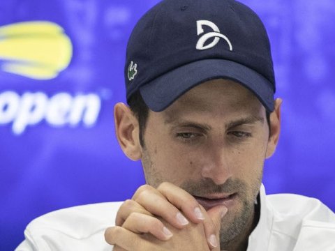 Dünyanın 1 nömrəli tennisçisi də koronavirusa yoluxdu