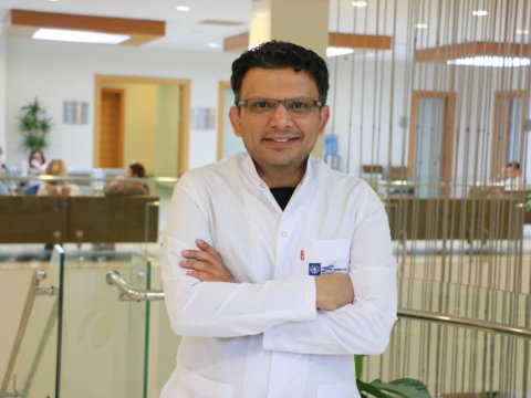 Məşhur cərrah Mərkəzi Gömrük Hospitalından ayrıldı - SƏBƏB