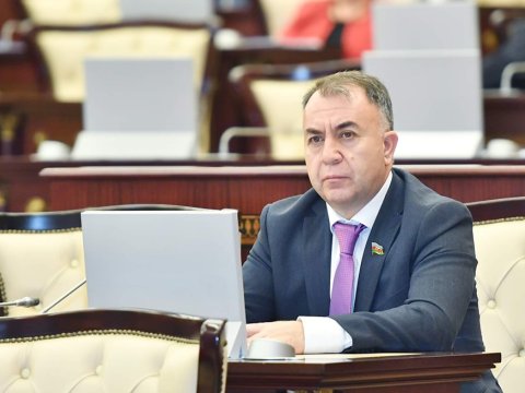 Qapalı məkanda maska geyin, açıq məkanda məsafə saxla - Komitə sədri