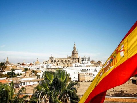 İspaniyada 30-a yaxın azərbaycanlı vətənə qayıtmaq üçün yol axtarır