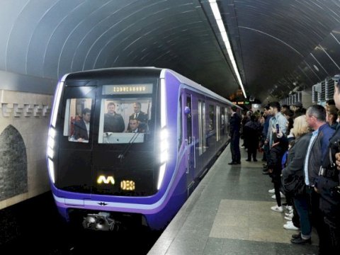 Metronun sərnişinləri 600 mindən 160 minədək azalıb
