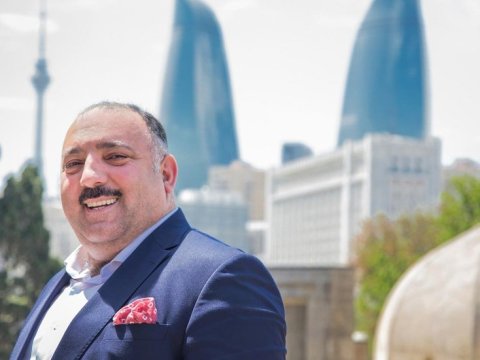 Bəhram Bağırzadənin süni tənəffüs aparatından ayrılmağını gözləyirlər