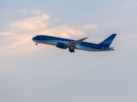 AZAL Bakı-London-Bakı xüsusi reyslərinə aviabilet satışına başlayır