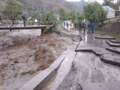 Sel Qobustanın bu kəndini iflic etdi