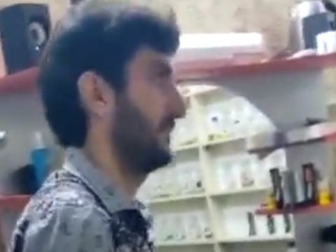 Bərbər və müştərilər cərimələndi - Video