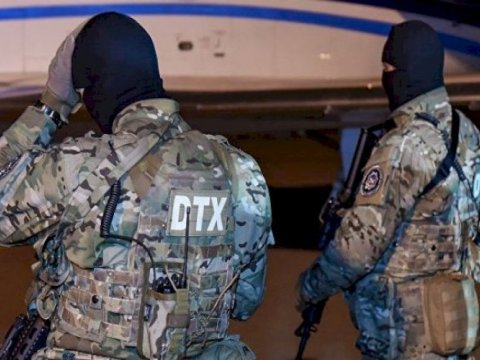 DTX sabiq müdafiə nazirini SAXLADI
