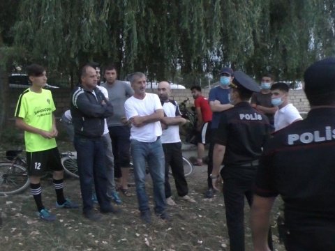 Qubada futbol oynayanlar cərimələndi