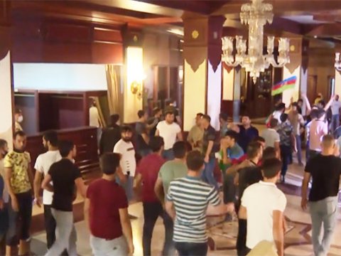 Bu gecə Bakıda baş verənlər - Video