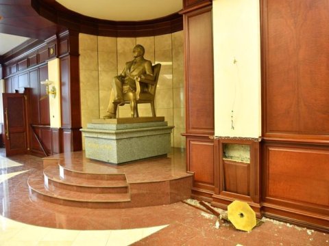 Milli Məclisdəki dağıntılardan FOTOLAR