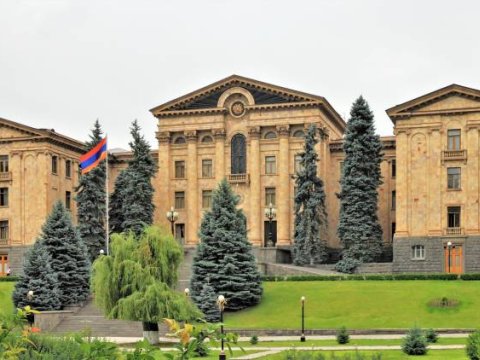 Azərbaycanlı hakerlər Ermənistan parlamentinin saytını yenidən DAĞITDI