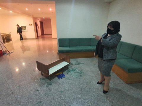 Milli Məclisin sədri parlamentin inzibati binasına dəyən ziyanla tanış olub - FOTOLAR 