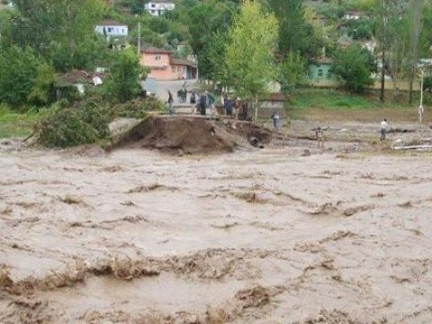 Güclü külək və leysan Şamaxıya ziyan vurub