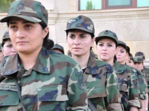Könüllü cəbhəyə getmək istəyənlər arasında xanımlar da var - General  