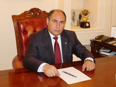 İcra başçısı karantində oğluna toy etdi - FOTO