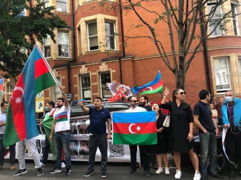 Səfirlikdən Londondakı erməni təxribatı haqda AÇIQLAMA