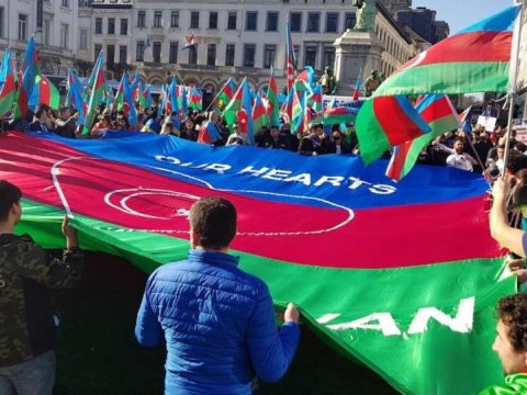 Berlin azərbaycanlıları ayağa qalxdı - FOTO
