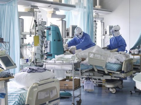 Azərbaycanda COVİD-19 virusundan ölən həkimlərin adları açıqlandı - SİYAHI