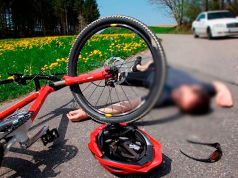 Velosiped sürən 6 yaşlı uşağı maşın vurub öldürdü