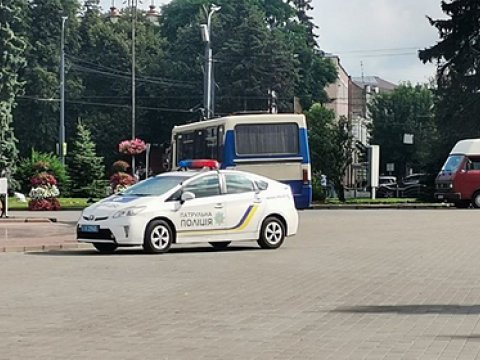Ukraynada sərnişin avtobusu girov götürülüb