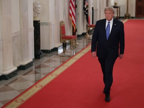Tramp Putinlə Ərdoğana tərif yağdırdı