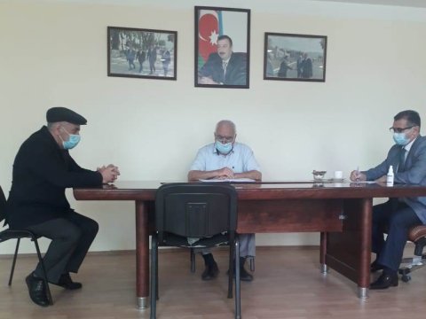 Novruz Aslanov seçiciləri qəbul edib - FOTOLAR