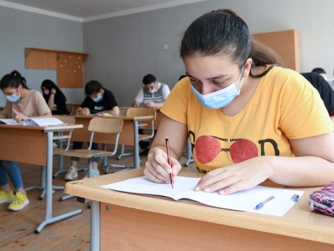 5 nəfər bugünkü qəbul imtahanlarına BURAXILMADI