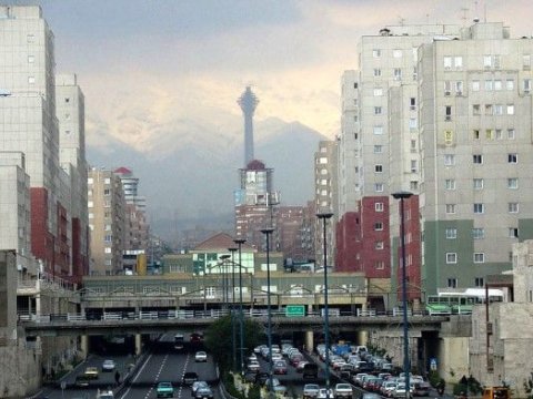 İranda bir gündə 215 nəfər virusdan öldü