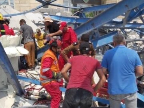 İdman kompleksi çökdü - ölənlər var