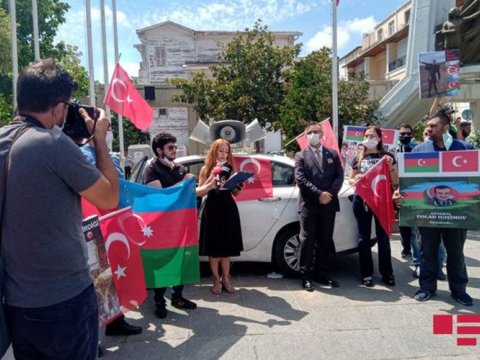 İstanbulda “Azərbaycana dəstək, şəhidlərimizi anma və Ermənistanı qınama” aksiyası