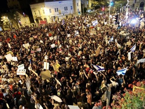 İsraildə Netanyahu əleyhinə mitinqlər digər şəhərlərə də yayıldı