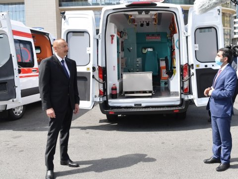 Prezidentin tapşırığı ilə Azərbaycana yeni təcili yardım maşınları gətirilib 